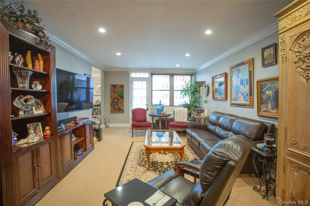 210 E Broadway Long Beach NY 11561