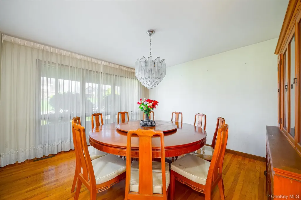 32 Sherwood Heights Wappingers Falls NY 12590
