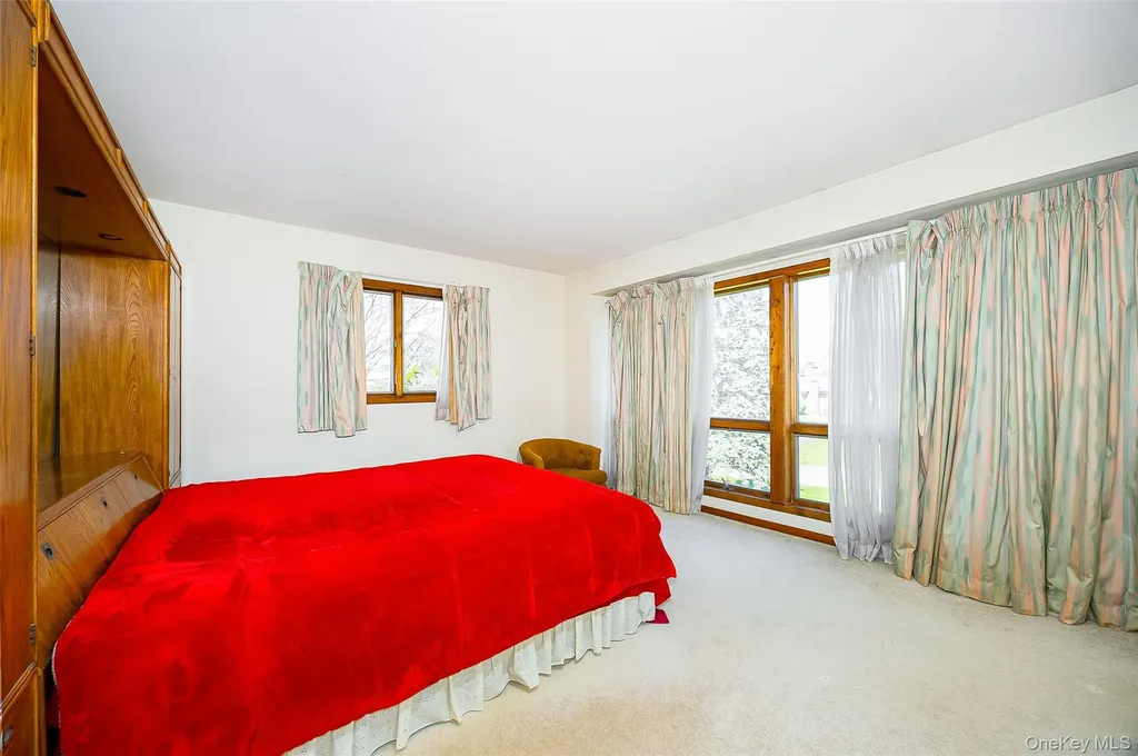 32 Sherwood Heights Wappingers Falls NY 12590