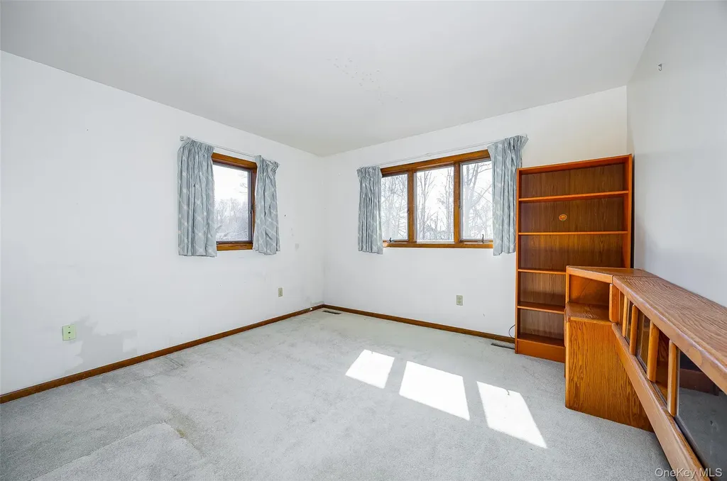 32 Sherwood Heights Wappingers Falls NY 12590