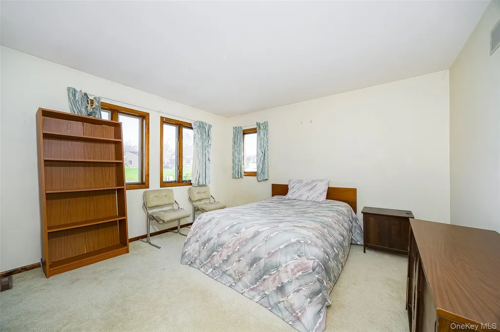 32 Sherwood Heights Wappingers Falls NY 12590