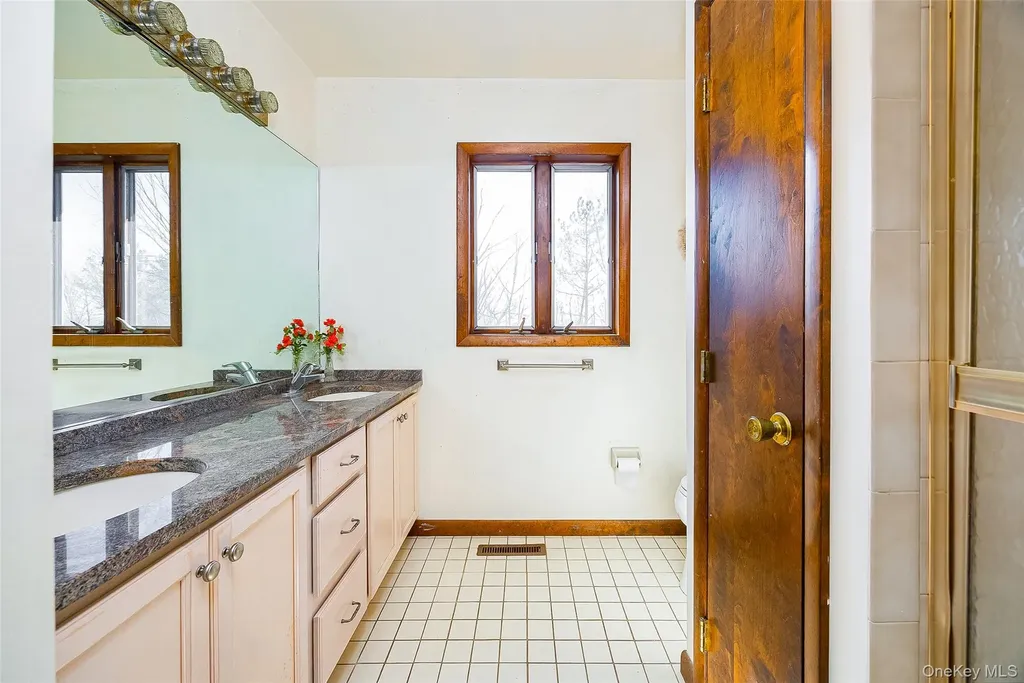32 Sherwood Heights Wappingers Falls NY 12590