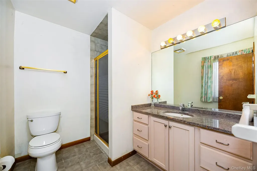 32 Sherwood Heights Wappingers Falls NY 12590