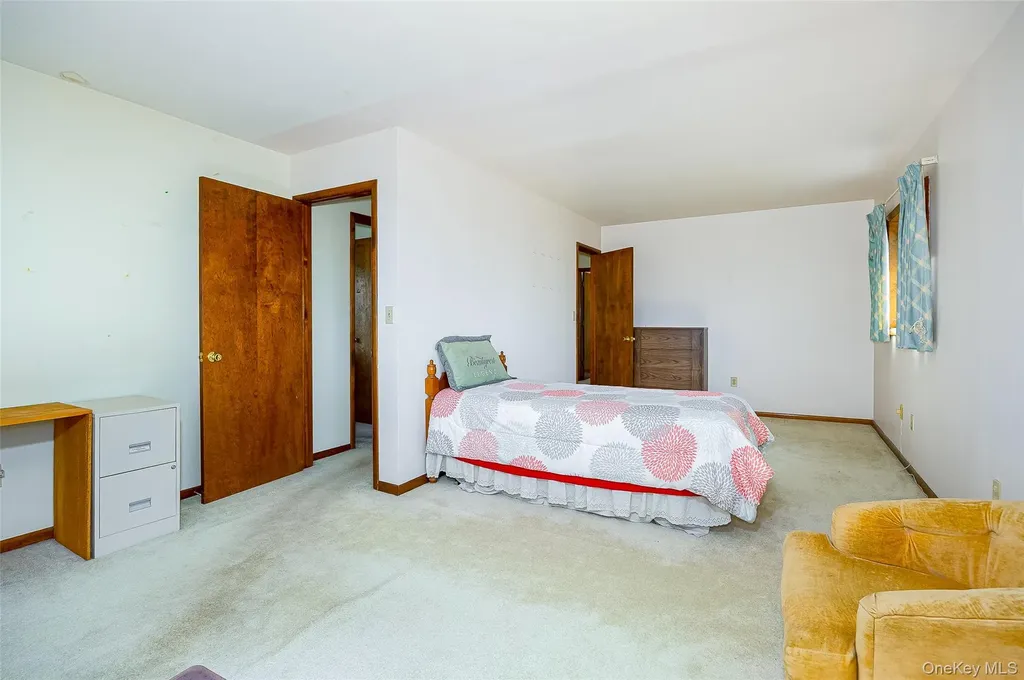 32 Sherwood Heights Wappingers Falls NY 12590
