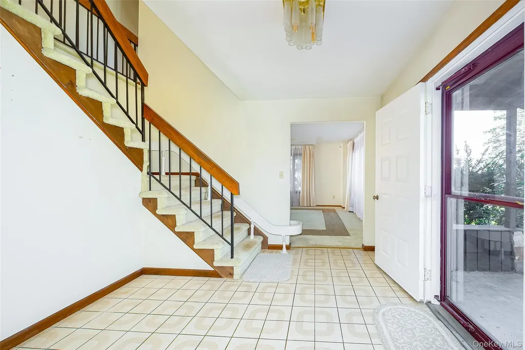 32 Sherwood Heights Wappingers Falls NY 12590