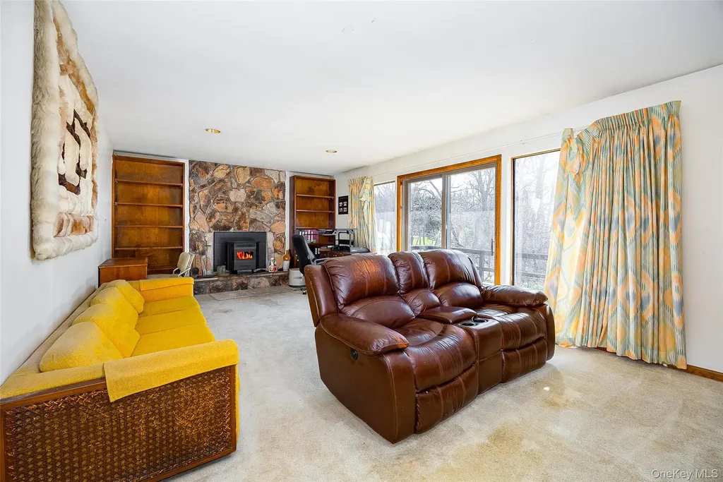 32 Sherwood Heights Wappingers Falls NY 12590