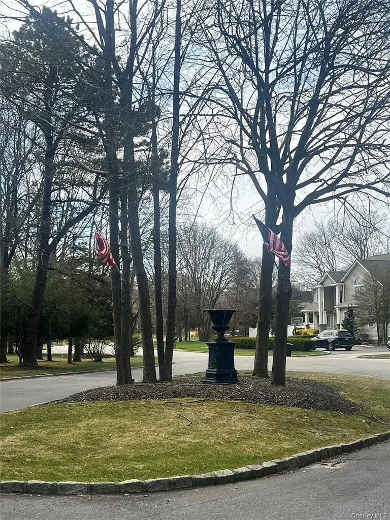 Springview Court East Patchogue NY 11772