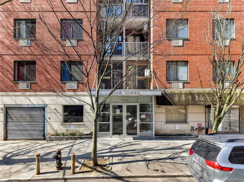 4320 Union Street Flushing NY 11355