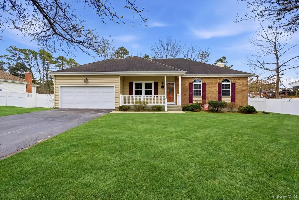 33 Timber Ridge Drive Coram NY 11727