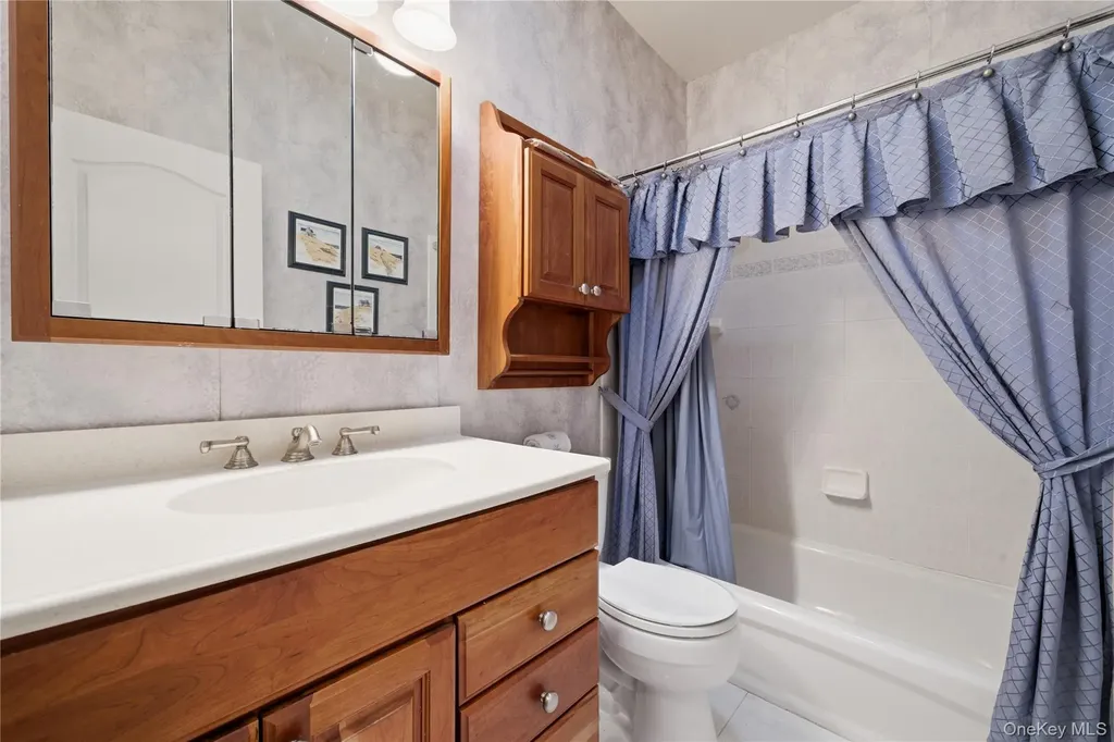 33 Timber Ridge Drive Coram NY 11727