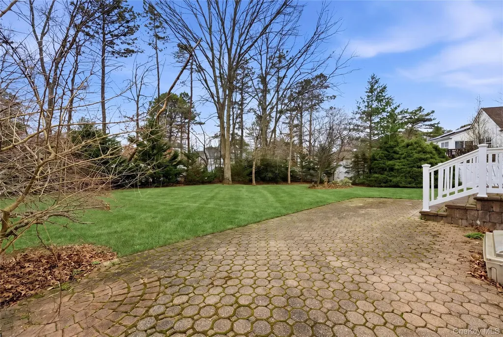 33 Timber Ridge Drive Coram NY 11727