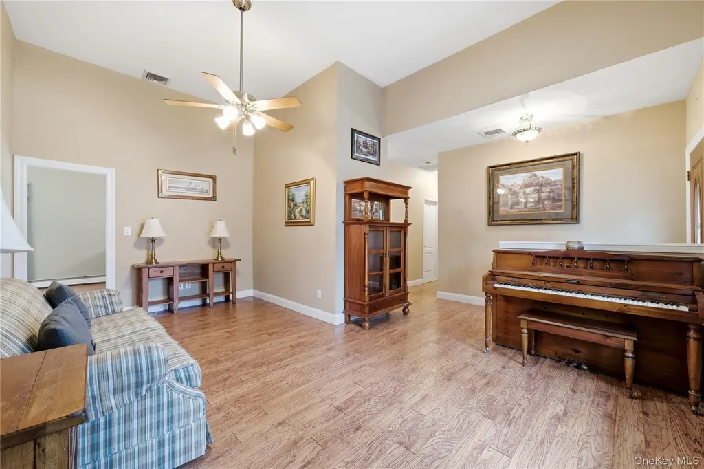 33 Timber Ridge Drive Coram NY 11727