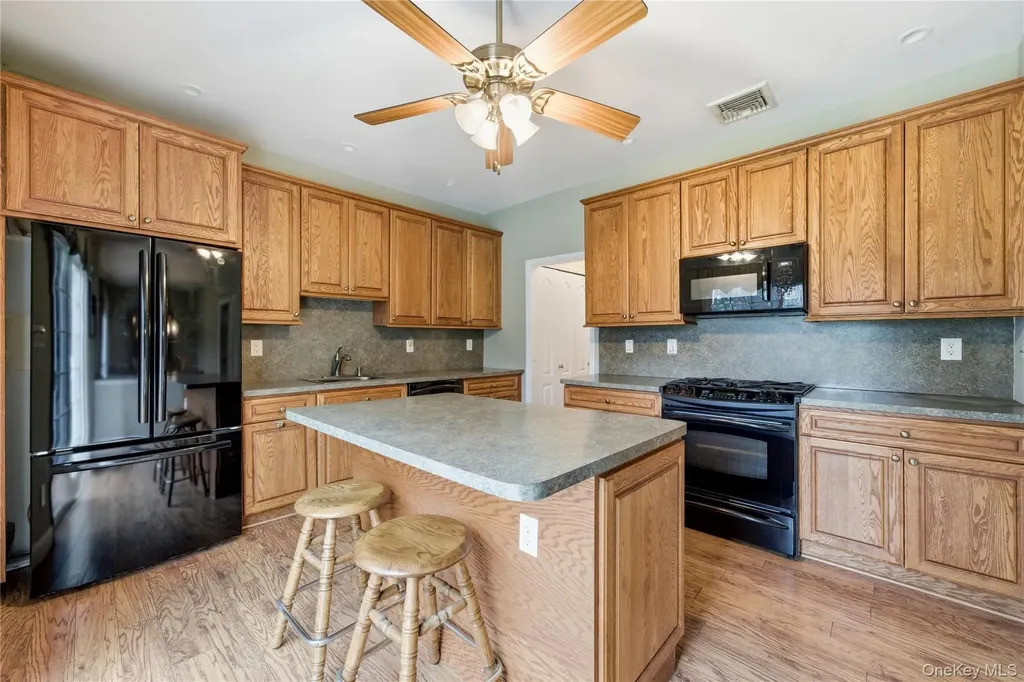 33 Timber Ridge Drive Coram NY 11727