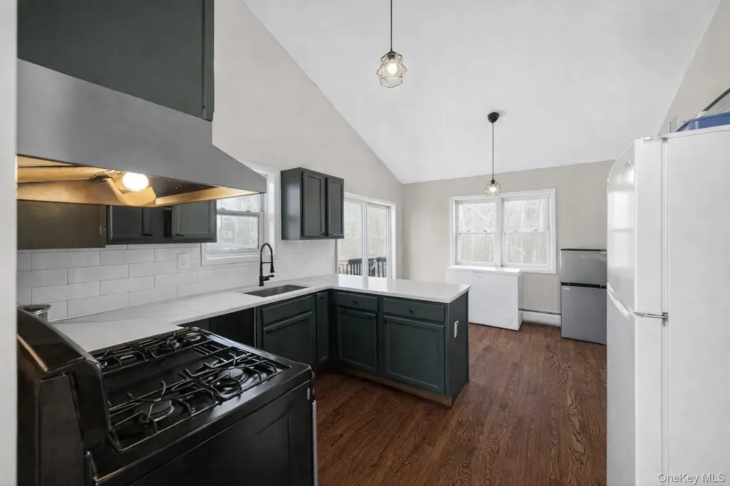 12 Aron Court Spring Valley NY 10977