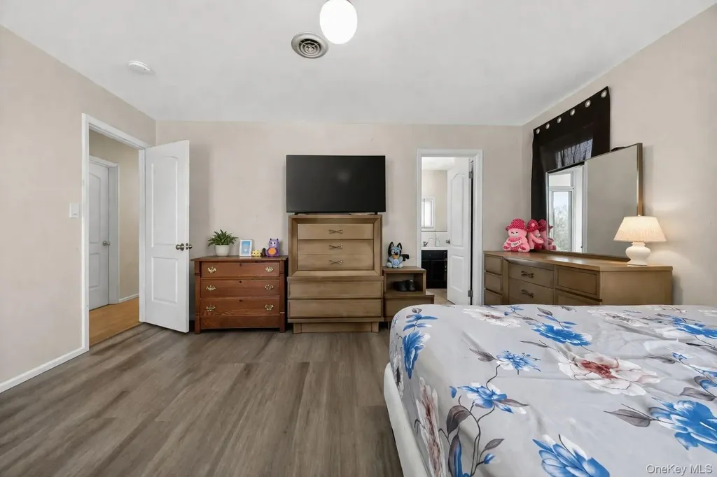 12 Aron Court Spring Valley NY 10977
