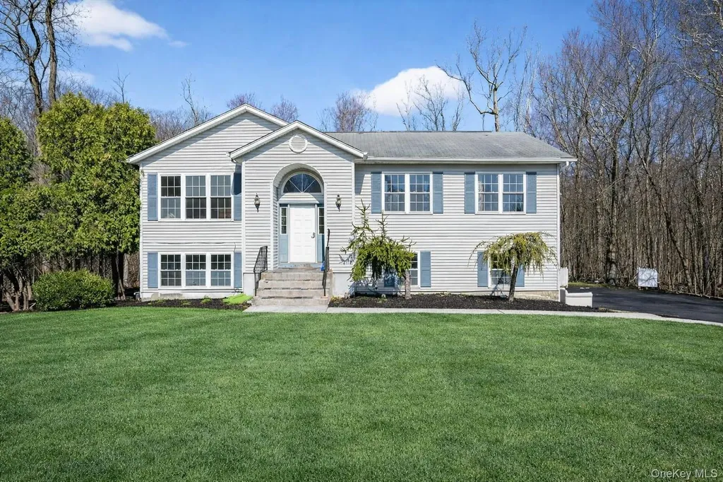 12 Aron Court Spring Valley NY 10977