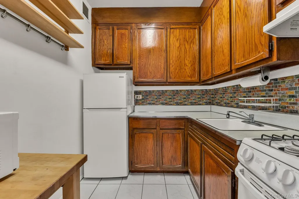 70-25 Yellowstone Boulevard Forest Hills NY 11375