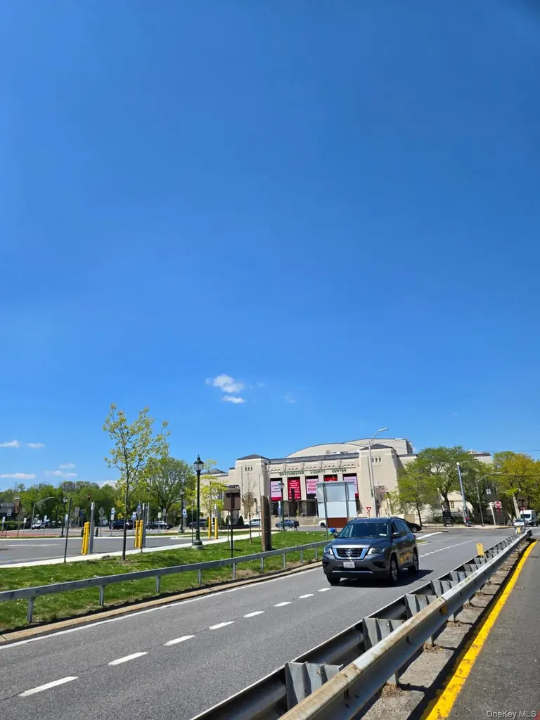 4 Martine Avenue White Plains NY 10606