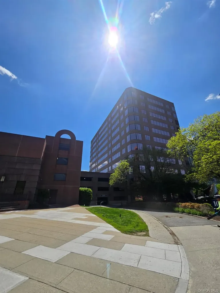 4 Martine Avenue White Plains NY 10606