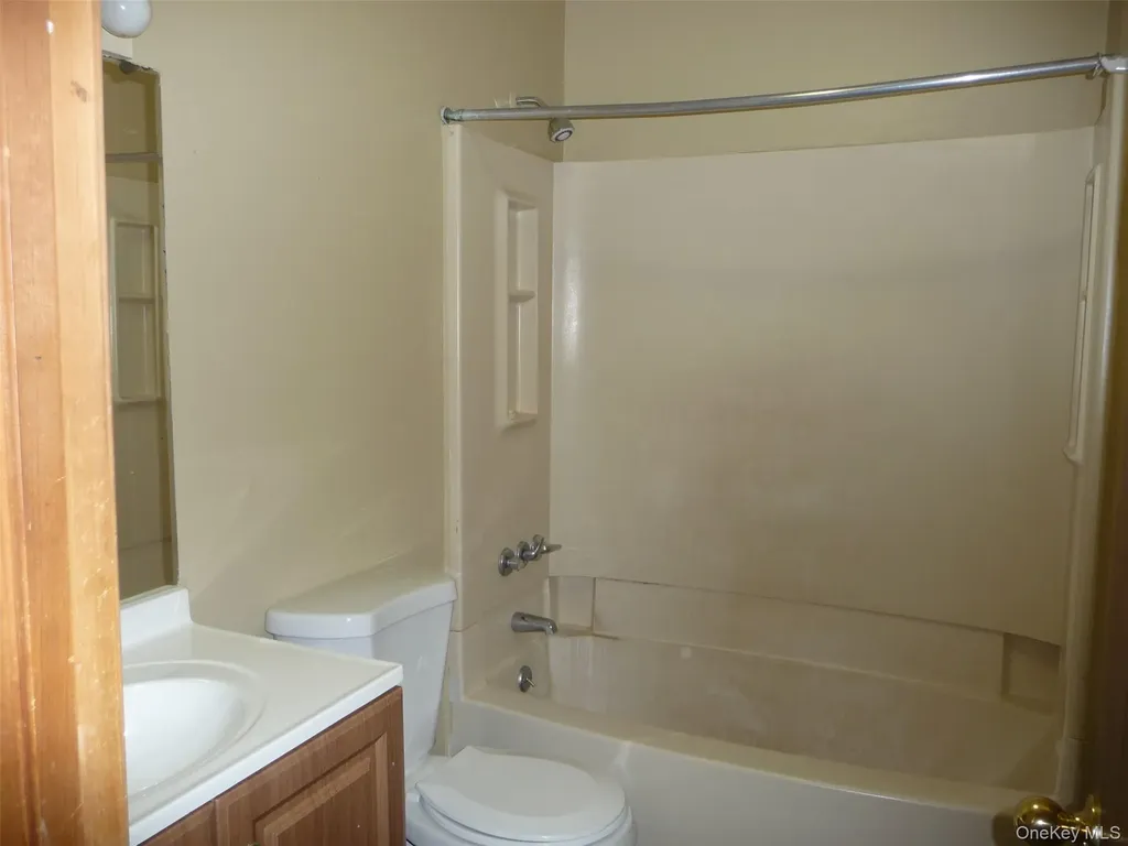 39 Cedar Court Middletown NY 10940
