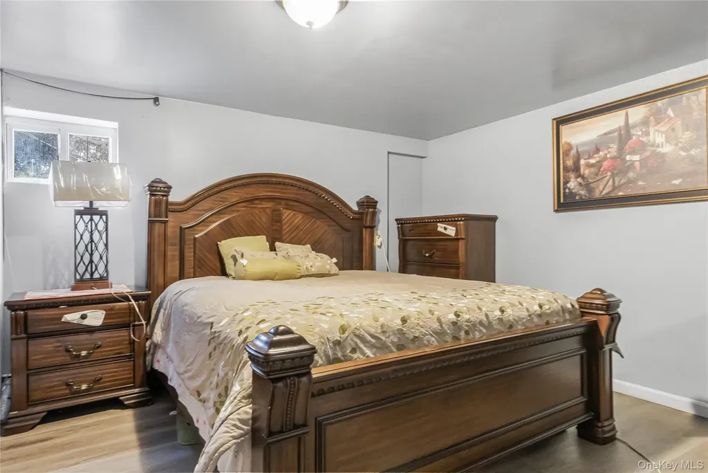 68 Riverdale Road Valley Stream NY 11581