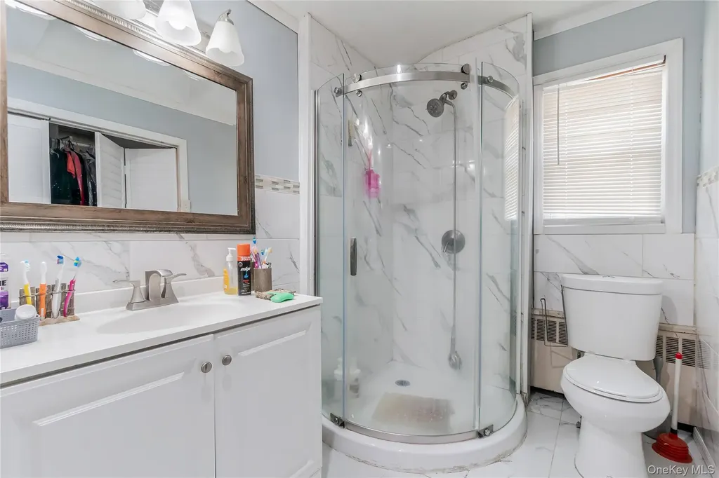 68 Riverdale Road Valley Stream NY 11581