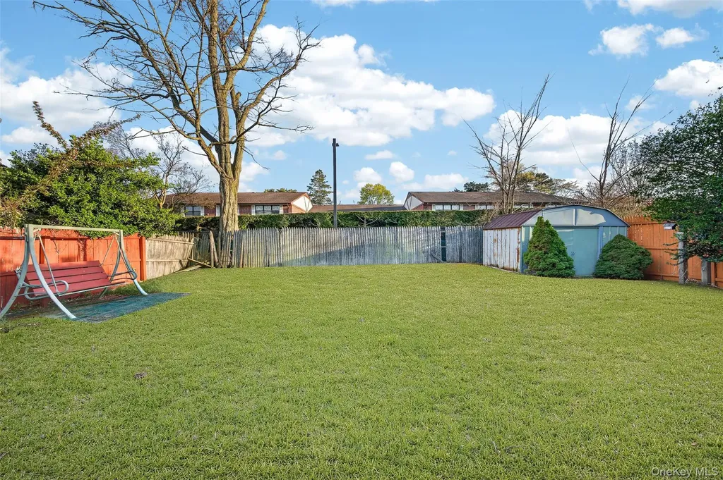 266 Neptune Avenue West Babylon NY 11704