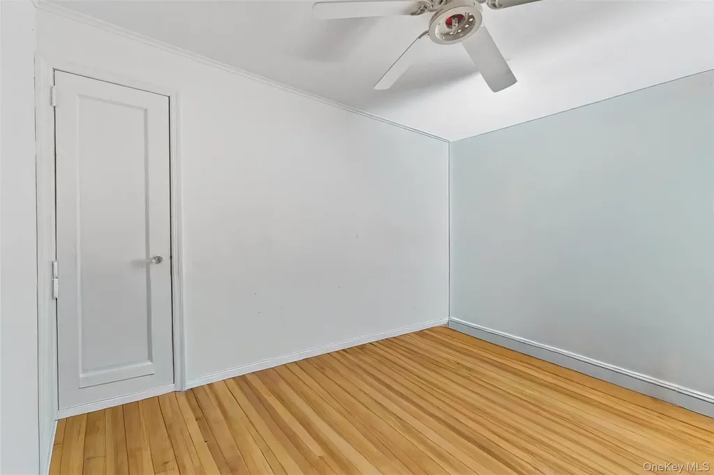 266 Neptune Avenue West Babylon NY 11704