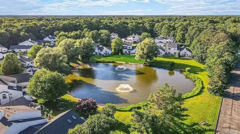 39 Quail Court Manorville NY 11949