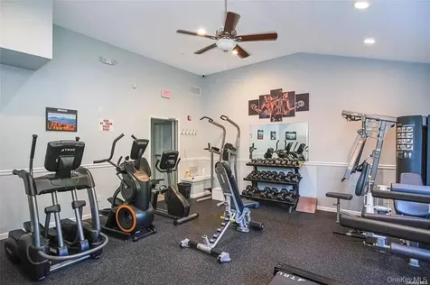 39 Quail Court Manorville NY 11949