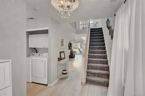 39 Quail Court Manorville NY 11949
