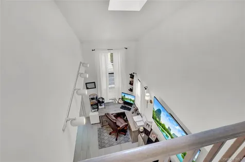 39 Quail Court Manorville NY 11949