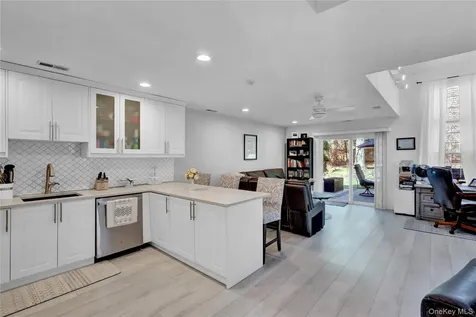 39 Quail Court Manorville NY 11949