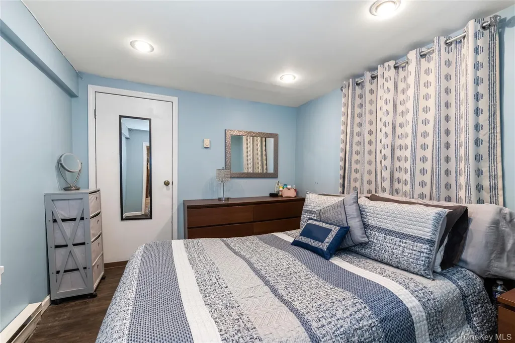 7520 60th Place Ridgewood NY 11385