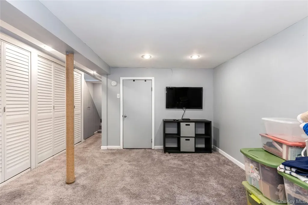 7520 60th Place Ridgewood NY 11385