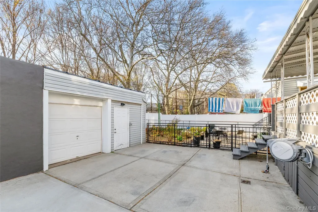 7520 60th Place Ridgewood NY 11385