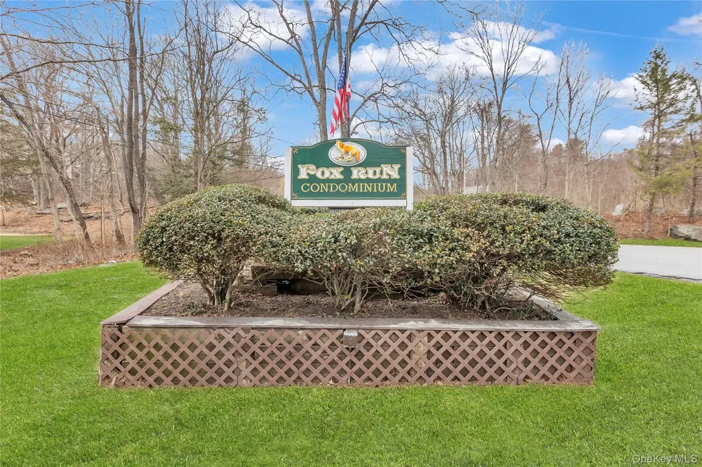 618 Fox Run Lane Carmel NY 10512