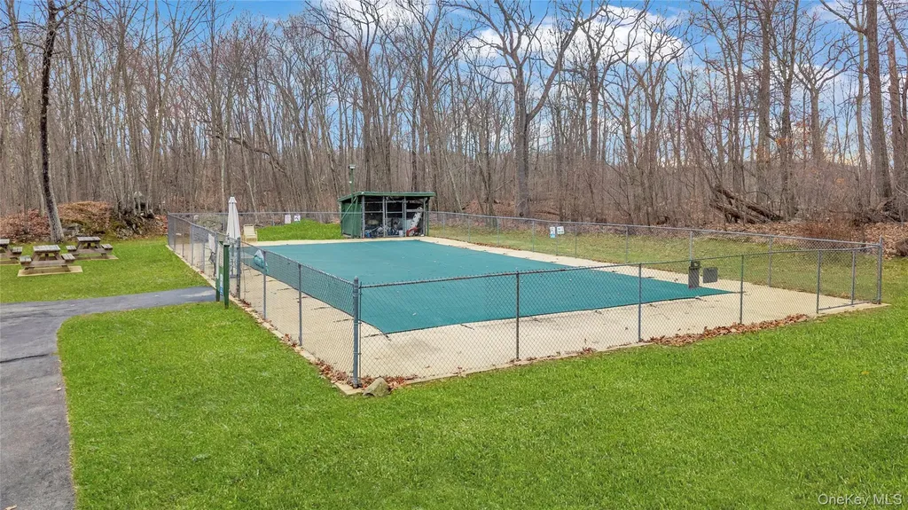 618 Fox Run Lane Carmel NY 10512