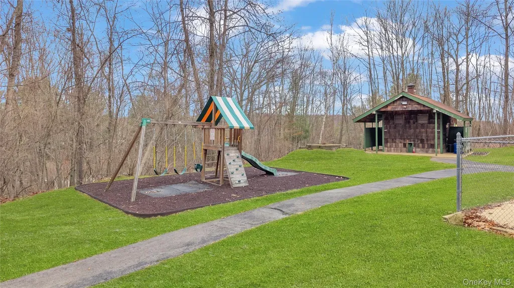 618 Fox Run Lane Carmel NY 10512