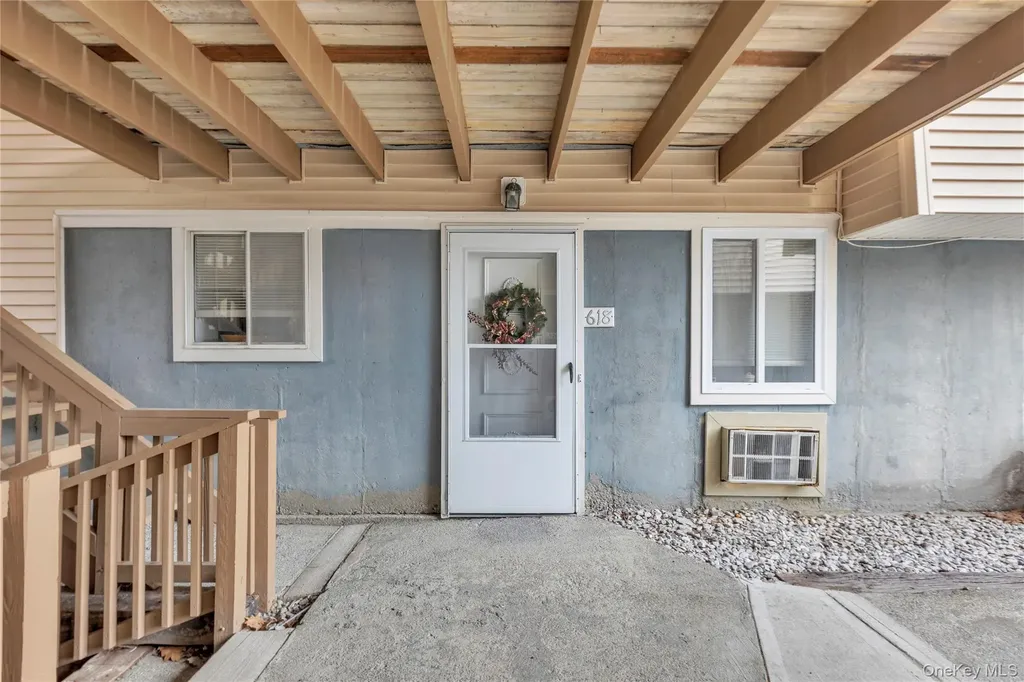 618 Fox Run Lane Carmel NY 10512