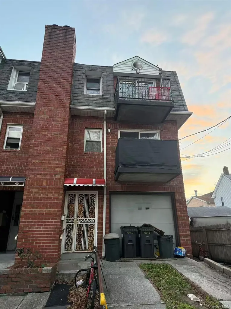 4512 Robinson Street Flushing NY 11355