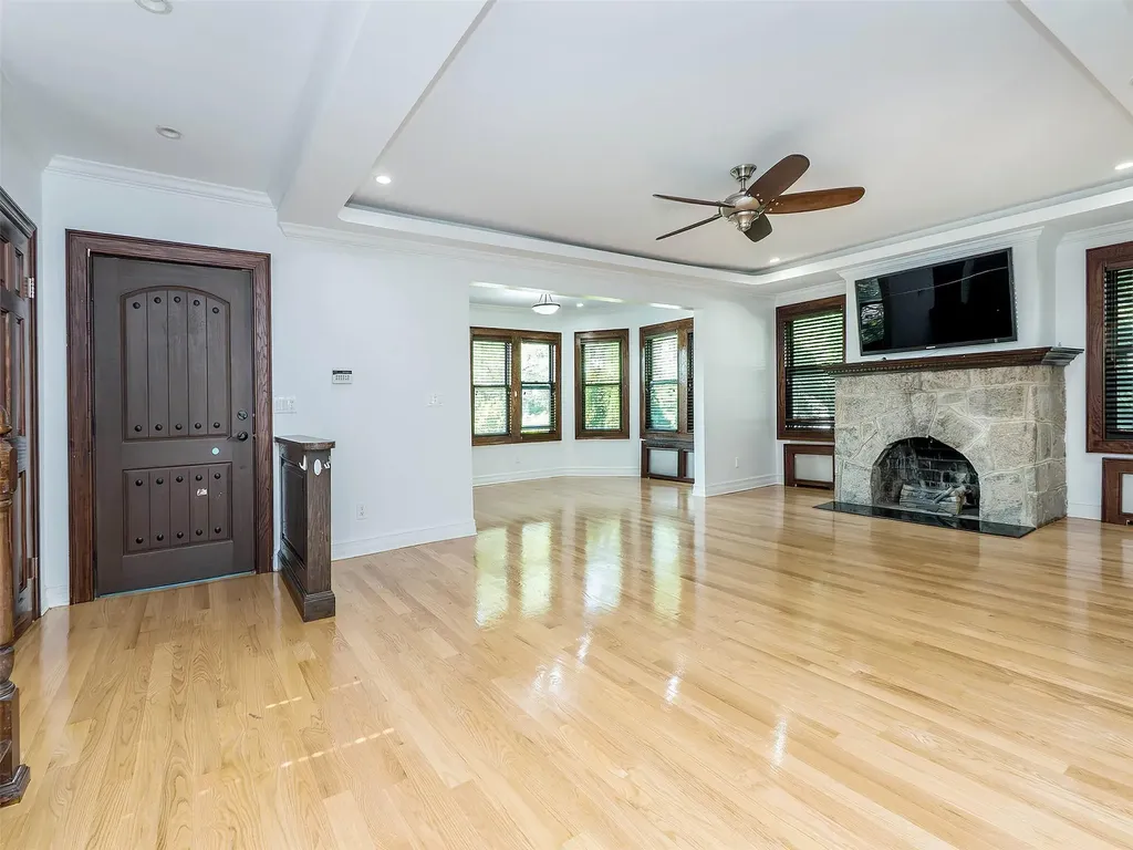 48 Baker Hill Road Great Neck NY 11023