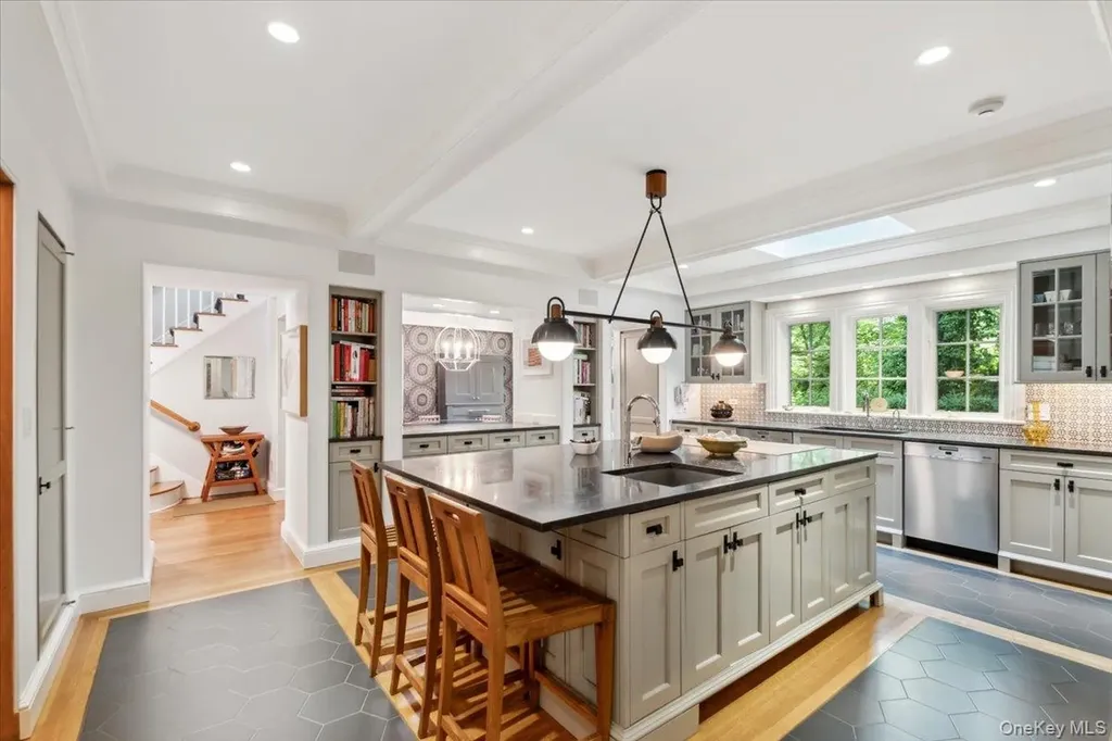 18 Richbell Road Scarsdale NY 10583