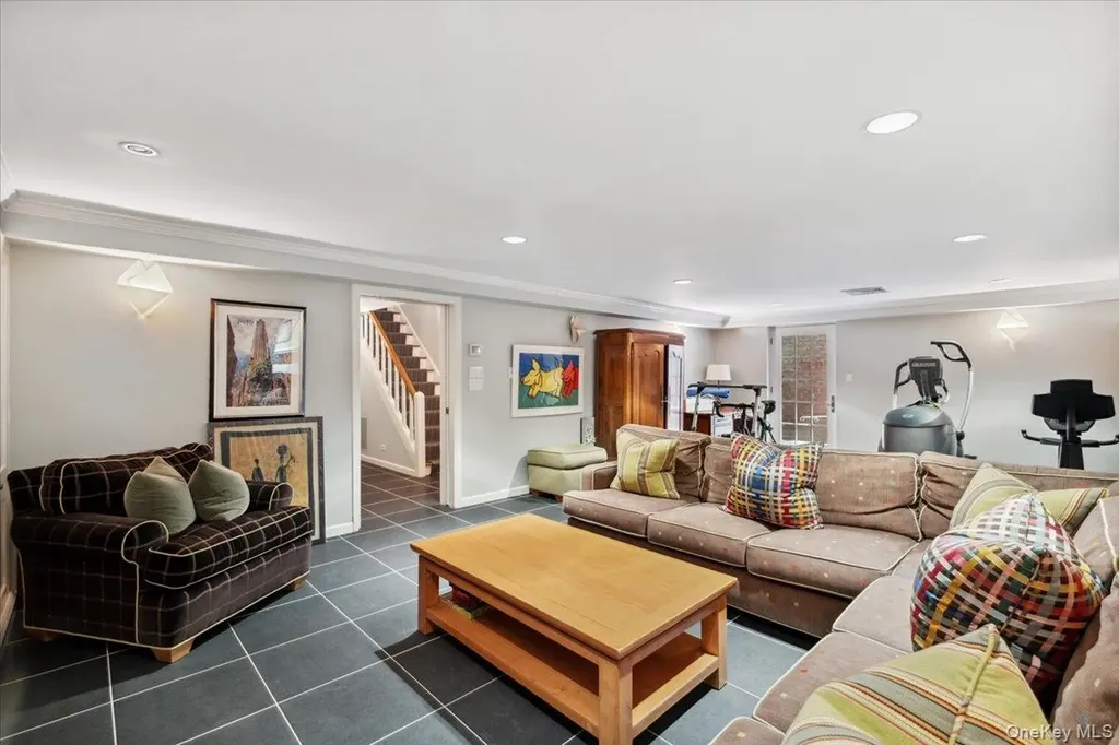 18 Richbell Road Scarsdale NY 10583