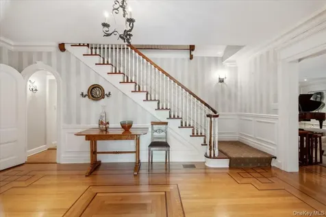 18 Richbell Road Scarsdale NY 10583