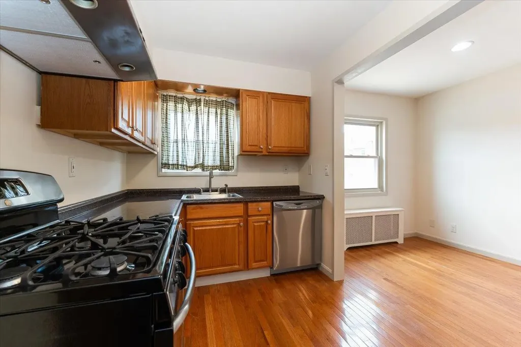 1859 Hone Avenue Bronx NY 10461