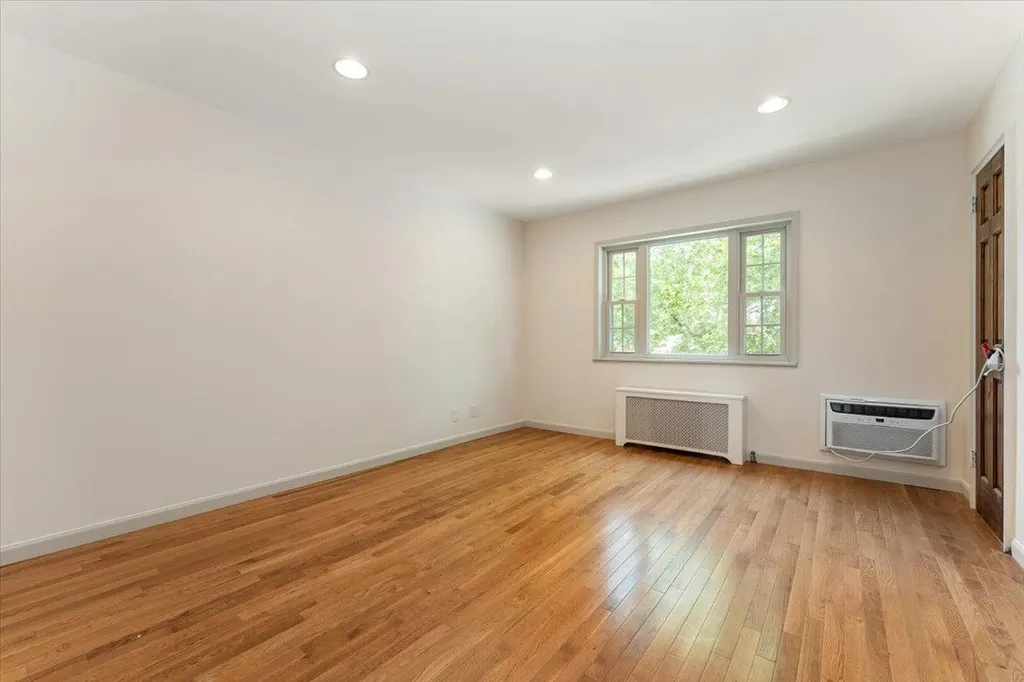 1859 Hone Avenue Bronx NY 10461