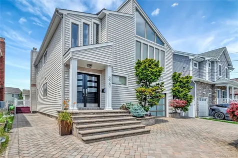 220 Lee Place Bellmore NY 11710