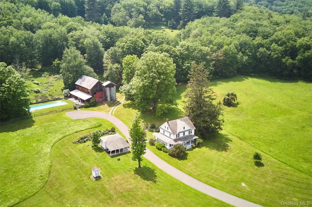 54 Davis Lane Grahamsville NY 12740