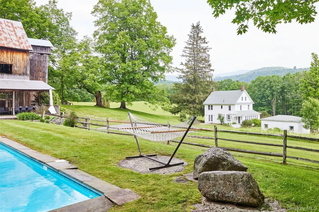 54 Davis Lane Grahamsville NY 12740